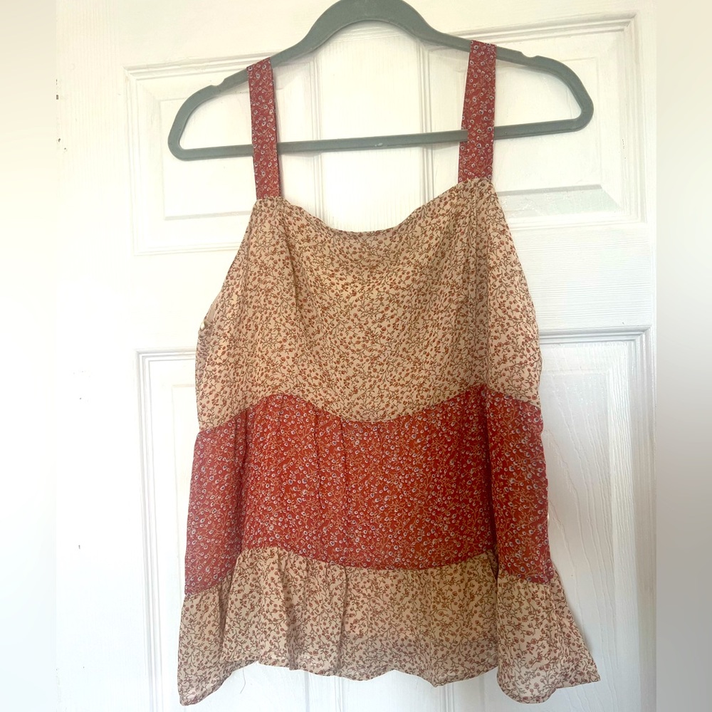 Paper Crane Womens Blouse Size Large Red Beige Floral Sleeveless Lined